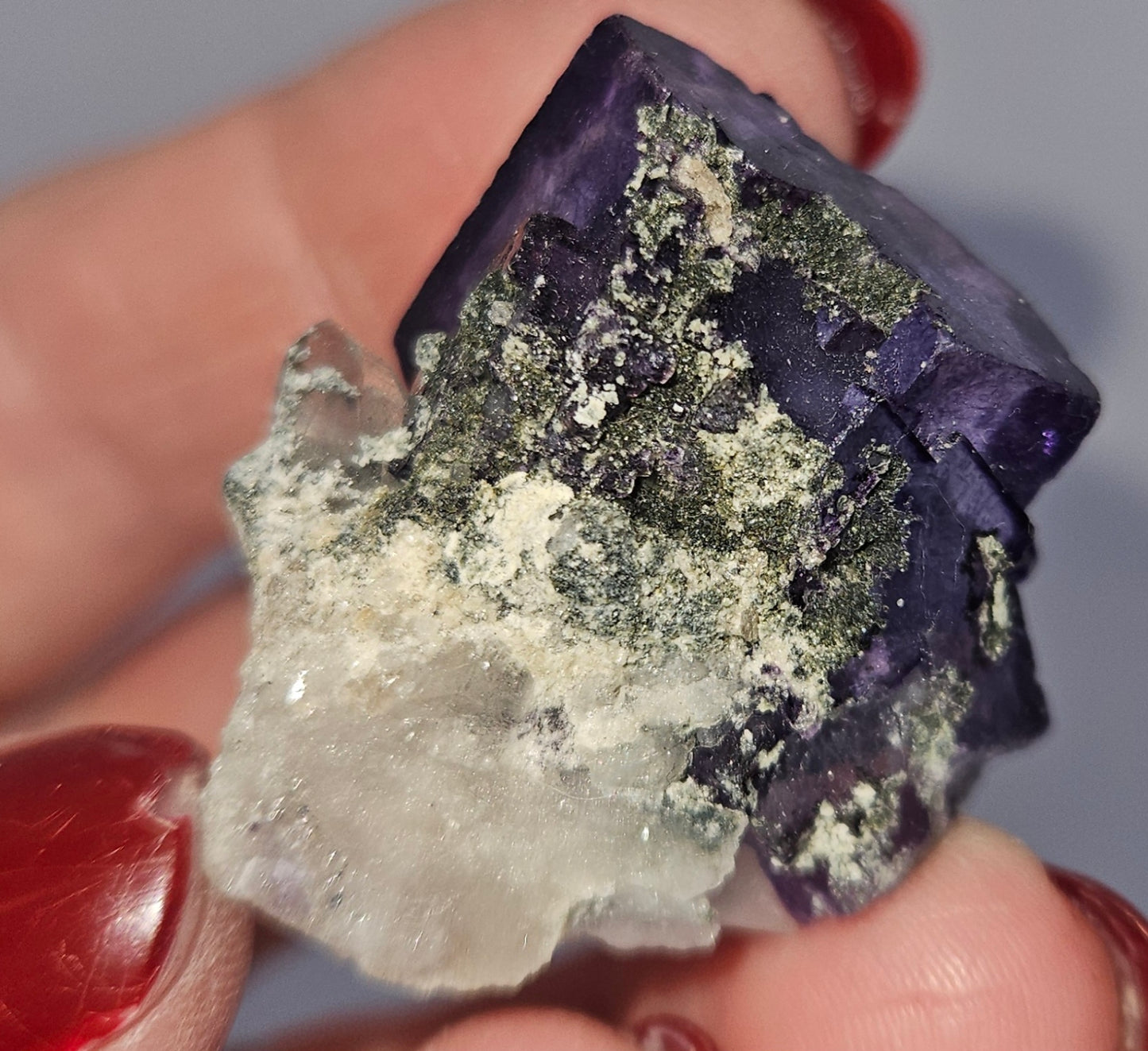 YGX fluorite specimen