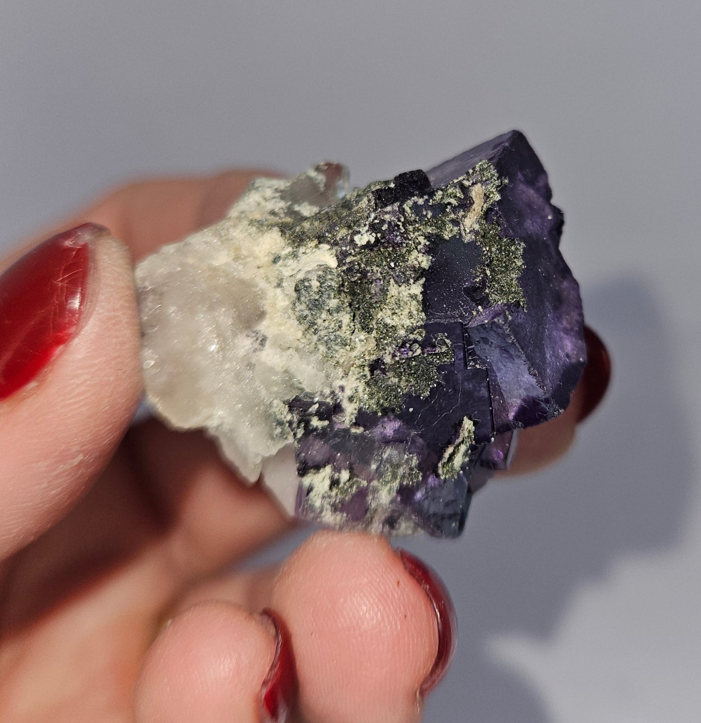 YGX fluorite specimen