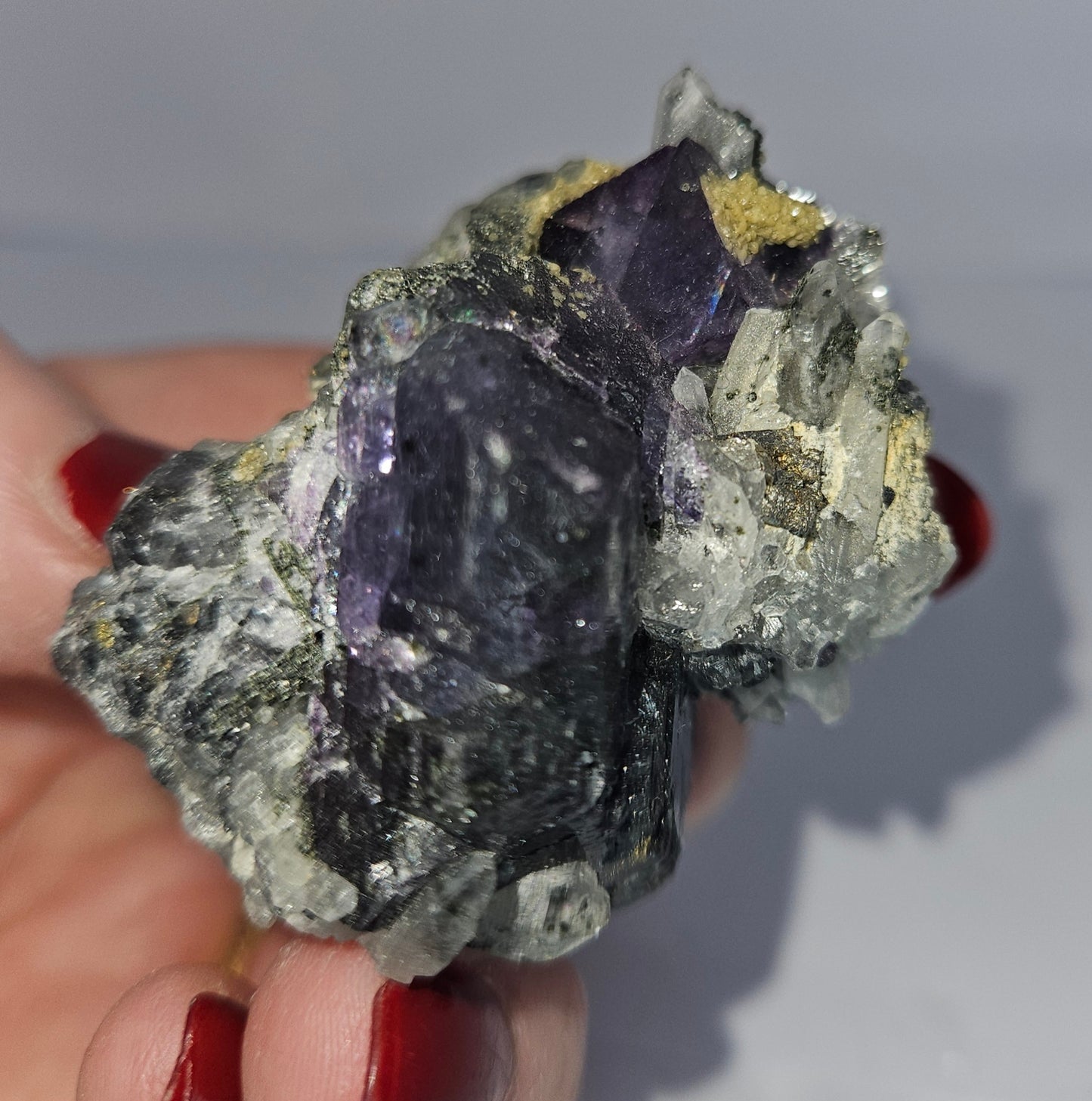 YGX fluorite specimen