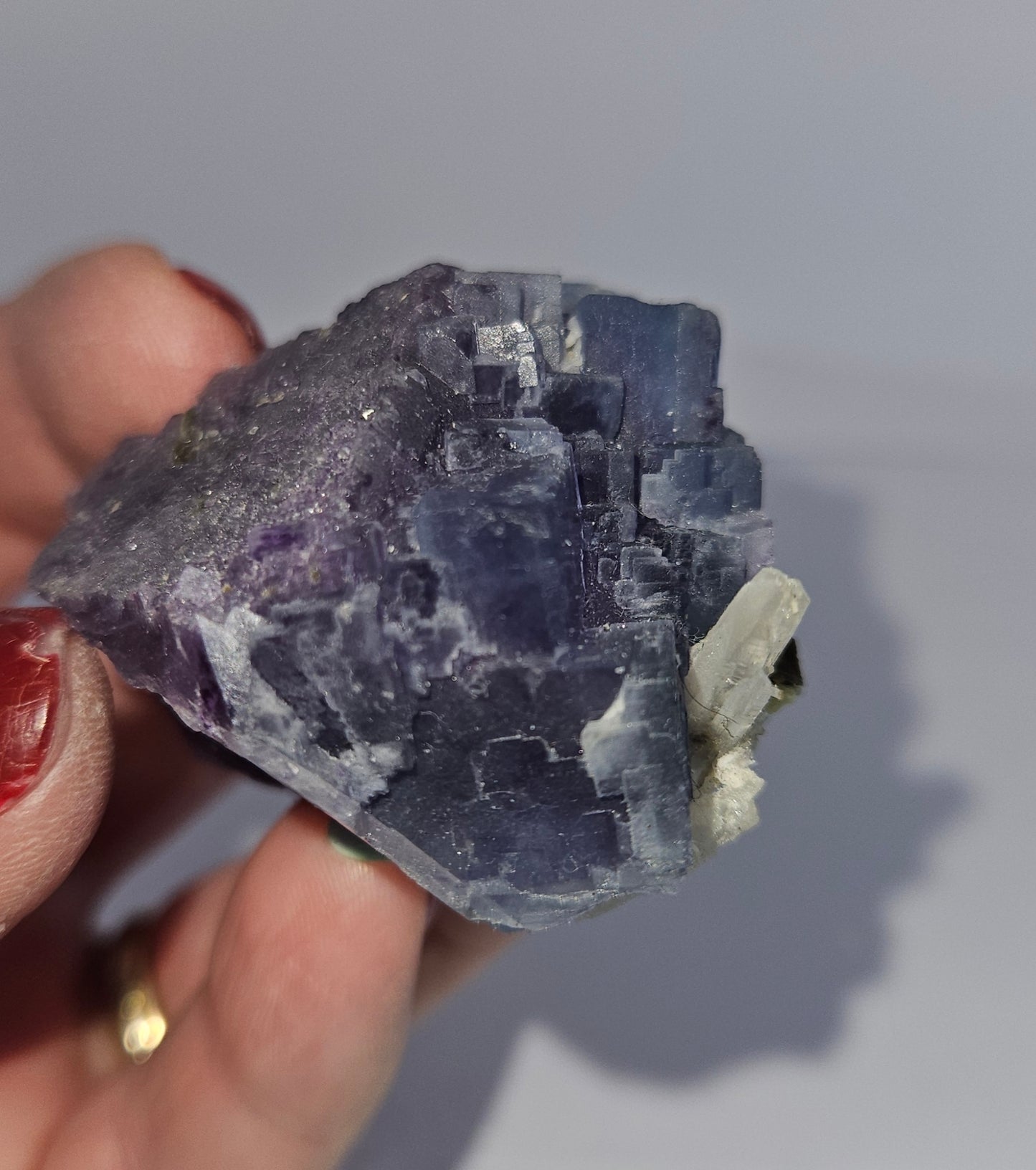 YGX fluorite specimen