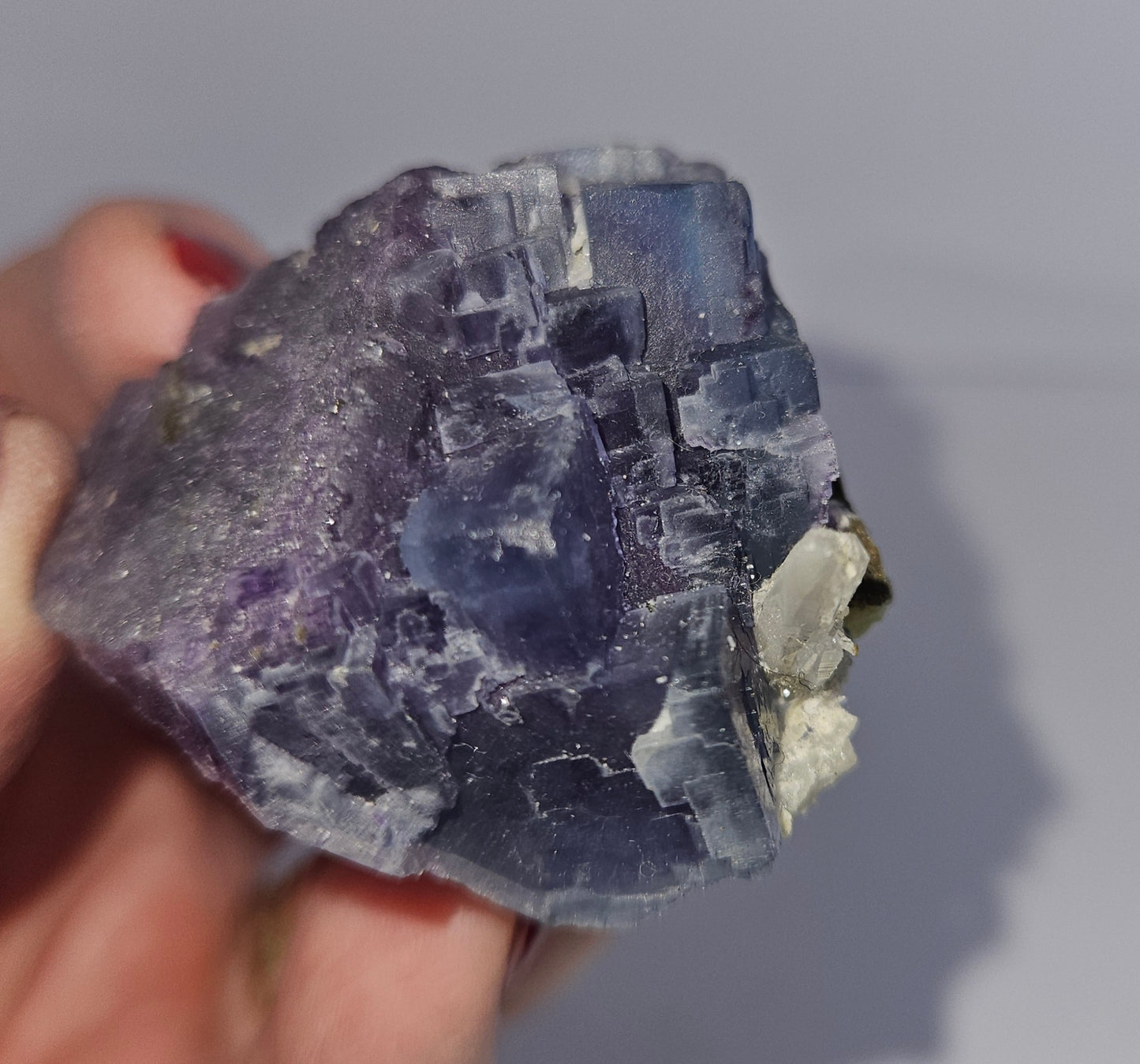 YGX fluorite specimen