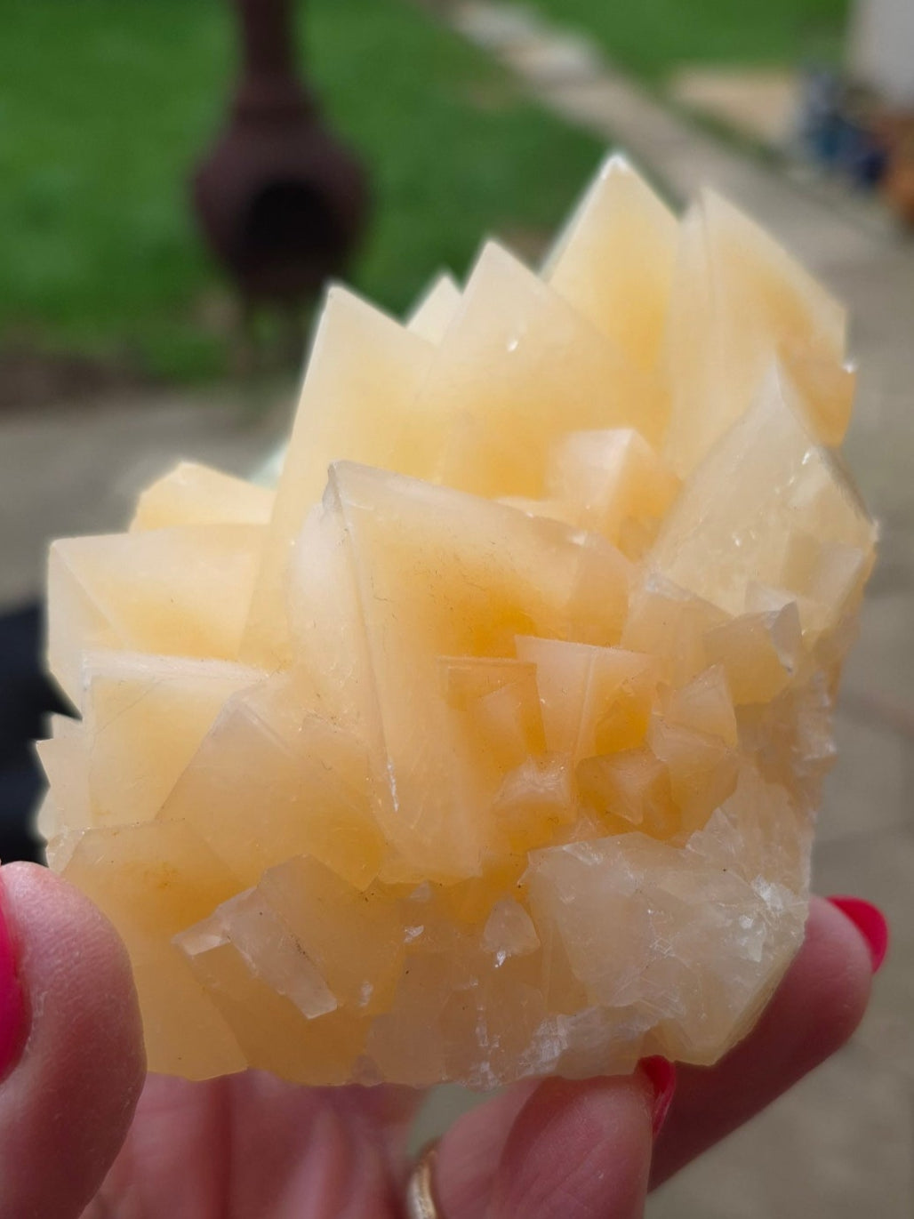 Yellow aragonite