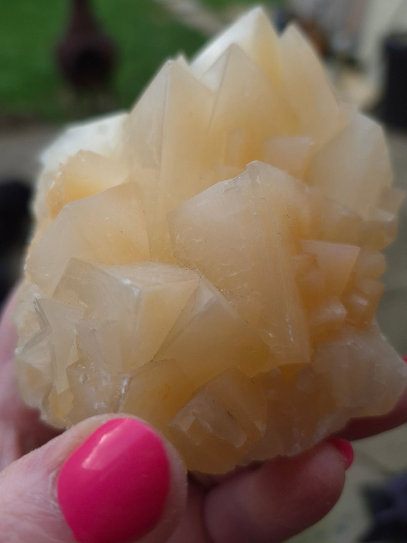 Yellow aragonite